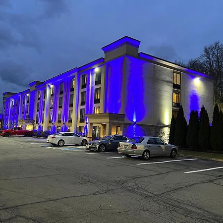 Comfort Inn & Suites Danbury-Bethel Esterno foto