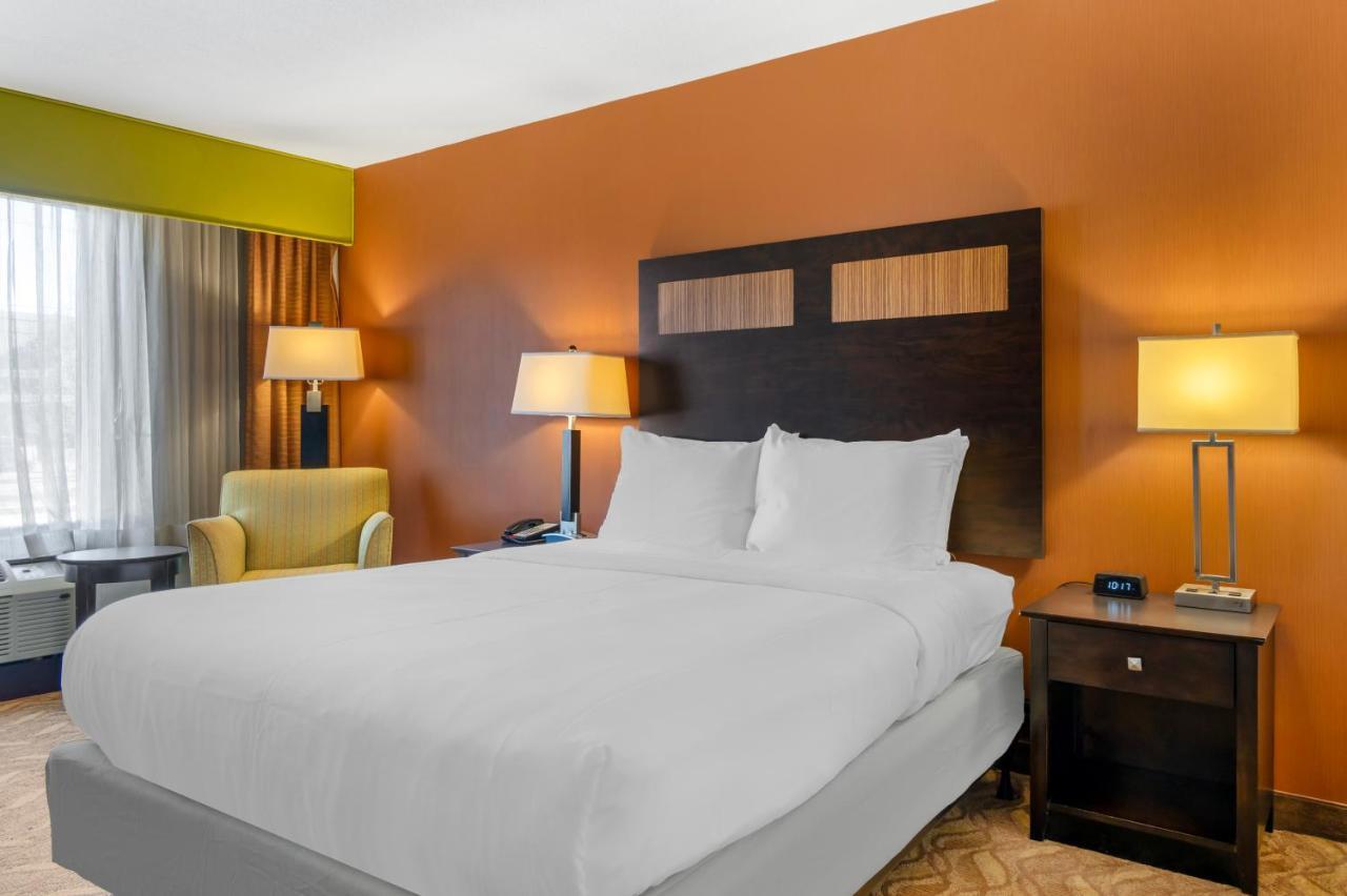 Comfort Inn & Suites Danbury-Bethel Esterno foto