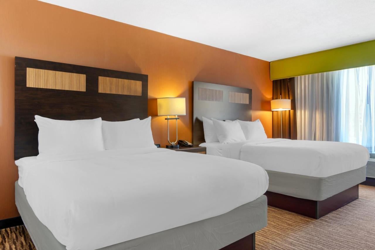 Comfort Inn & Suites Danbury-Bethel Esterno foto