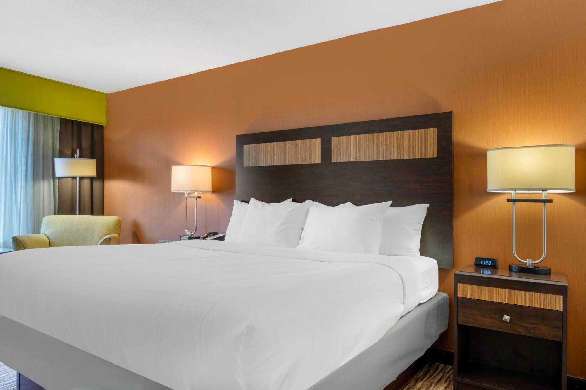 Comfort Inn & Suites Danbury-Bethel Esterno foto