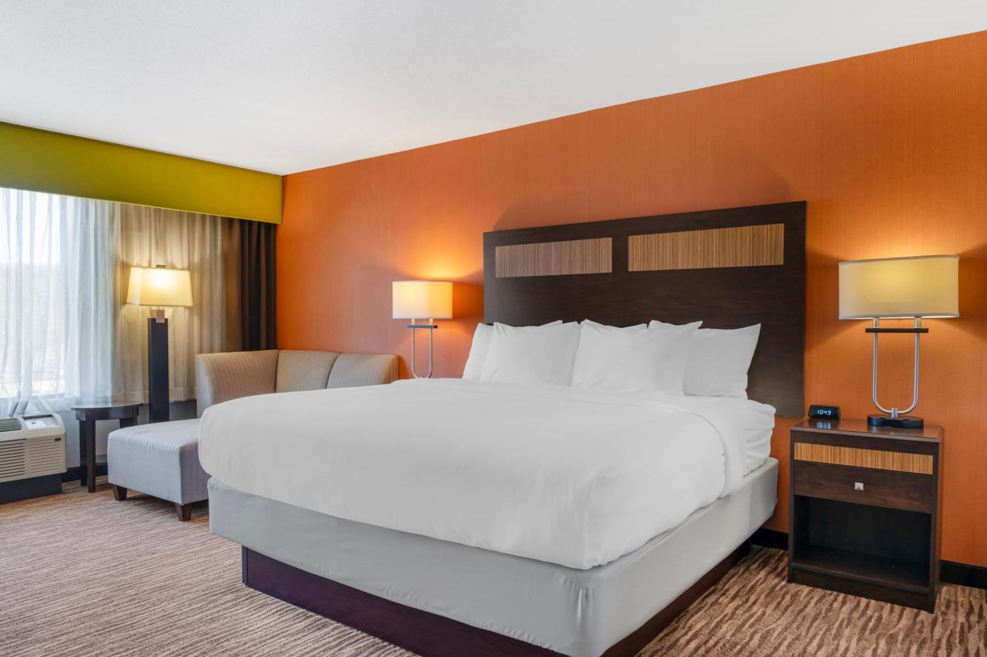 Comfort Inn & Suites Danbury-Bethel Esterno foto