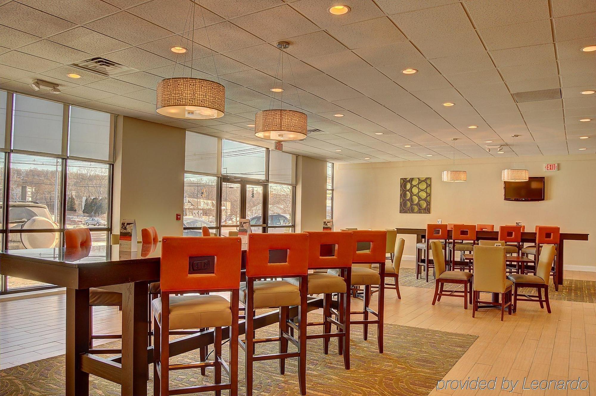 Comfort Inn & Suites Danbury-Bethel Esterno foto